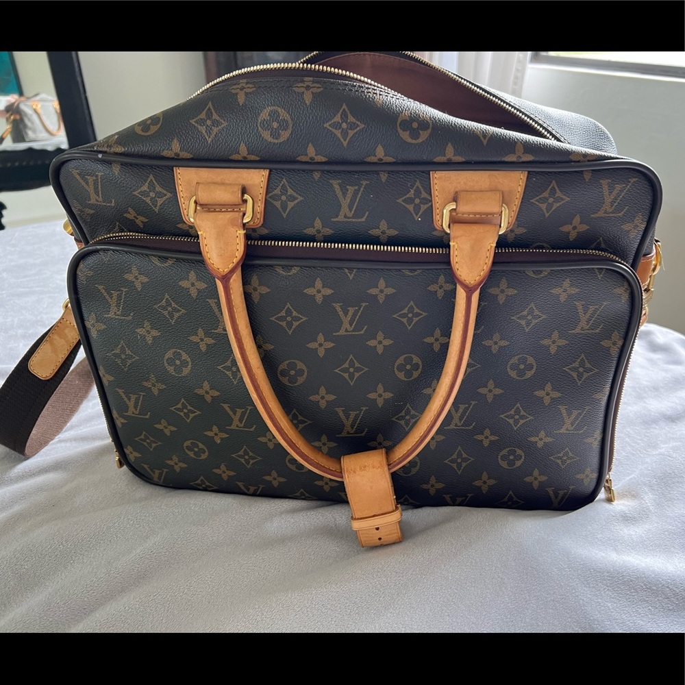 Louis Vuitton two-way shoulder briefcase
